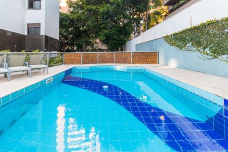 Apartamento à venda com 201m², 3 quartos e 4 vagas Apartamento à venda com 201m², 3 quartos e 4 vagasPiscina