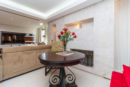 Apartamento à venda com 201m², 3 quartos e 4 vagas Apartamento à venda com 201m², 3 quartos e 4 vagasSala