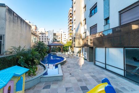 Apartamento à venda com 201m², 3 quartos e 4 vagas Apartamento à venda com 201m², 3 quartos e 4 vagasPiscina