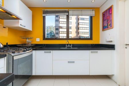 Apartamento à venda com 201m², 3 quartos e 4 vagas Apartamento à venda com 201m², 3 quartos e 4 vagasCozinha