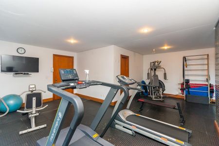 Apartamento à venda com 201m², 3 quartos e 4 vagas Apartamento à venda com 201m², 3 quartos e 4 vagasAcademia