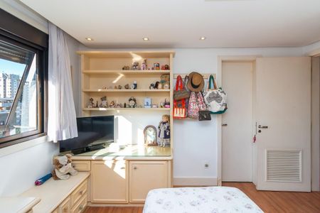 Apartamento à venda com 201m², 3 quartos e 4 vagas Apartamento à venda com 201m², 3 quartos e 4 vagasQuarto