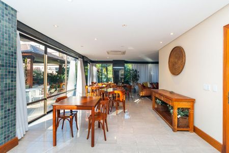 Apartamento à venda com 201m², 3 quartos e 4 vagas Apartamento à venda com 201m², 3 quartos e 4 vagasSalão de Festas
