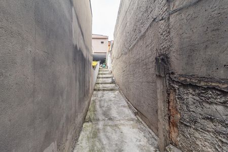 Quintal de casa à venda com 2 quartos, 125m² em Jardim Roberto, Osasco