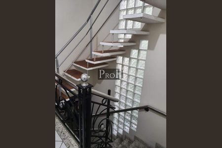 Casa à venda com 3 quartos, 360m² em Jardim Monte Libano, Santo André
