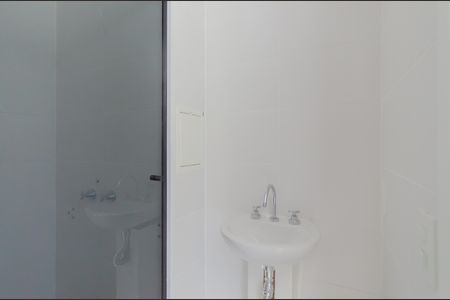 Banheiro de kitnet/studio para alugar com 1 quarto, 20m² em Alto do Ipiranga, São Paulo