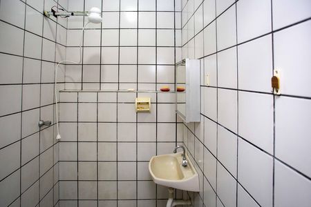 Casa à venda com 300m², 6 quartos e 2 vagasBanheiro Casa 3