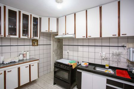 Casa à venda com 300m², 6 quartos e 2 vagasCozinha