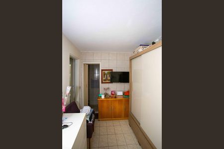 Casa à venda com 300m², 6 quartos e 2 vagasQuarto Casa 2