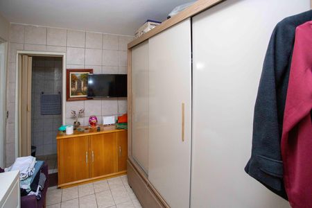 Casa à venda com 300m², 6 quartos e 2 vagasQuarto Casa 2