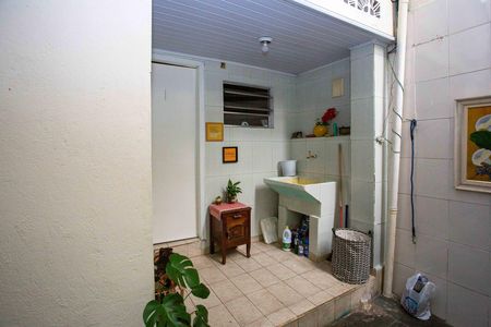 Casa à venda com 300m², 6 quartos e 2 vagasÁrea de Serviço 2