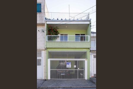 Fachada de casa à venda com 6 quartos, 300m² em Taboão, Diadema