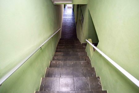 Casa à venda com 300m², 6 quartos e 2 vagasEscada