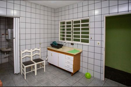 Casa à venda com 300m², 6 quartos e 2 vagasCozinha Casa 3