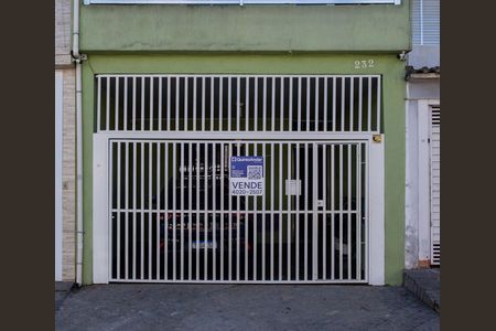 Casa à venda com 300m², 6 quartos e 2 vagasFachada