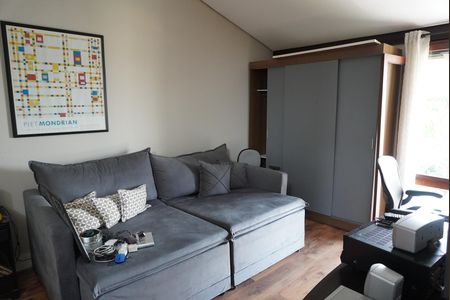 Casa de condomínio à venda com 180m², 3 quartos e 2 vagasSala de TV