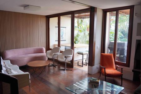 Casa de condomínio à venda com 180m², 3 quartos e 2 vagasSala de Estar