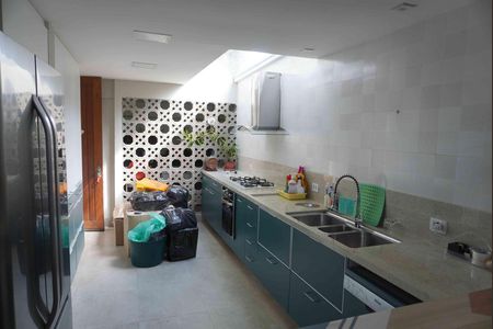 Cozinha de casa de condomínio à venda com 3 quartos, 180m² em Centro de Apoio I (alphaville), Santana de Parnaíba