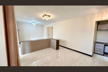 Apartamento para alugar com 137m², 3 quartos e 2 vagas Apartamento para alugar com 137m², 3 quartos e 2 vagasSala