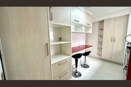 Apartamento para alugar com 137m², 3 quartos e 2 vagas Apartamento para alugar com 137m², 3 quartos e 2 vagasCozinha
