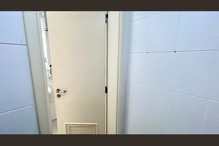 Apartamento para alugar com 137m², 3 quartos e 2 vagas Apartamento para alugar com 137m², 3 quartos e 2 vagasLavabo 2