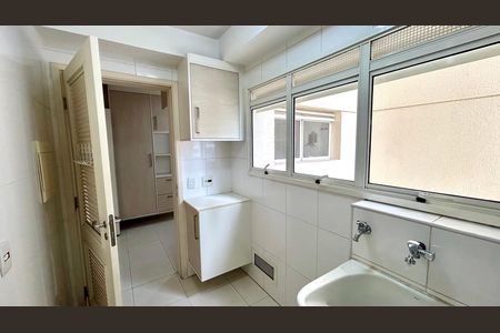 Apartamento para alugar com 137m², 3 quartos e 2 vagas Apartamento para alugar com 137m², 3 quartos e 2 vagasÁrea de Serviço