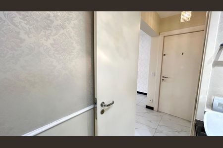 Apartamento para alugar com 137m², 3 quartos e 2 vagas Apartamento para alugar com 137m², 3 quartos e 2 vagasLavabo