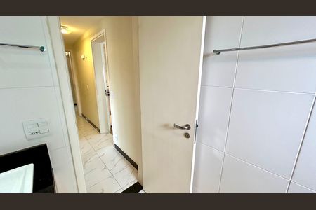 Apartamento para alugar com 137m², 3 quartos e 2 vagas Apartamento para alugar com 137m², 3 quartos e 2 vagasBanheiro 1