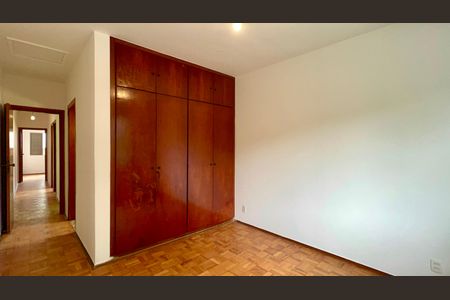 Casa à venda com 135m², 3 quartos e 2 vagas