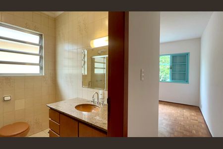 Casa à venda com 135m², 3 quartos e 2 vagas Casa à venda com 135m², 3 quartos e 2 vagasSuite
