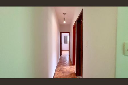 Casa à venda com 135m², 3 quartos e 2 vagas Casa à venda com 135m², 3 quartos e 2 vagasCorredor