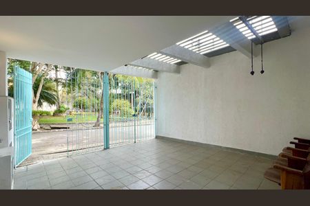 Garagem de casa para alugar com 3 quartos, 135m² em Pompeia, São Paulo