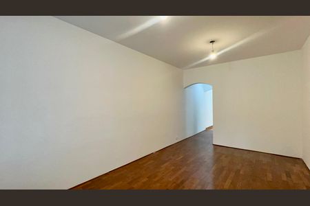 Casa à venda com 135m², 3 quartos e 2 vagas Casa à venda com 135m², 3 quartos e 2 vagasSala