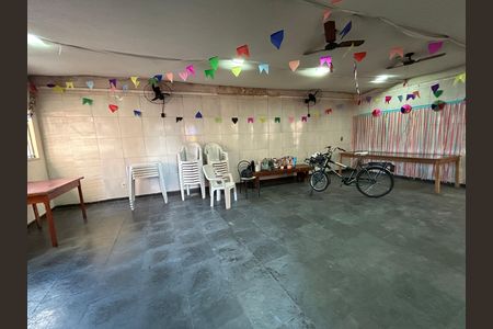 Apartamento para alugar com 40m², 2 quartos e sem vagaÁrea comum - Salão de festas
