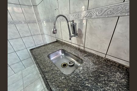 Cozinha de apartamento para alugar com 2 quartos, 40m² em Vila Valqueire, Rio de Janeiro