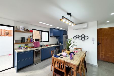 Apartamento à venda com 127m², 3 quartos e 2 vagas Apartamento à venda com 127m², 3 quartos e 2 vagasCozinha