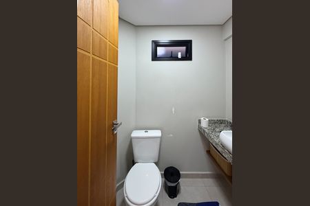 Apartamento à venda com 127m², 3 quartos e 2 vagas Apartamento à venda com 127m², 3 quartos e 2 vagasLavabo