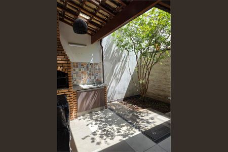 Casa à venda com 3 quartos, 122m² em Jardim Teresa, São Paulo