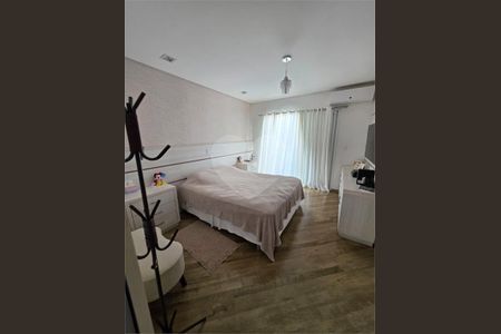 Casa à venda com 3 quartos, 122m² em Jardim Teresa, São Paulo