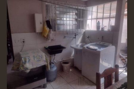 Casa à venda com 2 quartos, 167m² em Jardim Ocara, Santo André