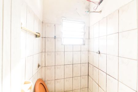 Banheiro de kitnet/studio para alugar com 1 quarto, 35m² em Jardim dos Ipes, São Paulo