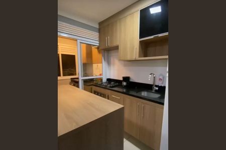 Cozinha de apartamento para alugar com 2 quartos, 47m² em Jardim Marilu, Cotia