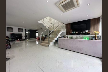 Casa à venda com 3 quartos, 298m² em Jardim Sao Caetano, São Caetano do Sul