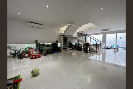 Casa à venda com 3 quartos, 298m² em Jardim Sao Caetano, São Caetano do Sul