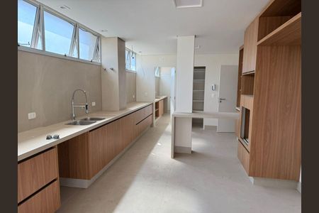 Apartamento à venda com 4 quartos, 240m² em Cerqueira César, São Paulo