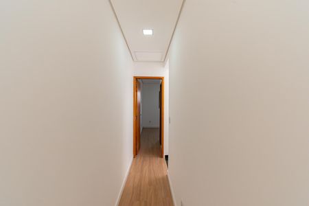 Corredor de casa à venda com 3 quartos, 92m² em Vila Olinda, São Paulo