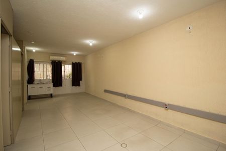 Casa de Condomínio para alugar com 3 quartos, 80m² em Vila Pereira Cerca, São Paulo