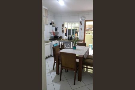 Casa à venda com 114m², 3 quartos e 2 vagas