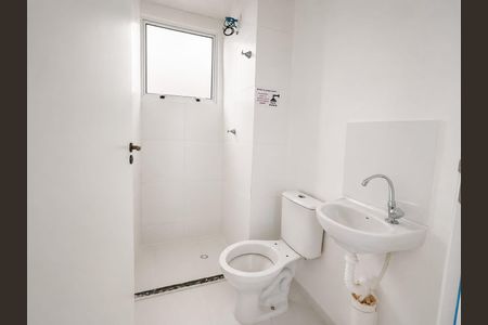 Banheiro de apartamento para alugar com 2 quartos, 42m² em Residencial Vale dos Sonhos, Goiânia