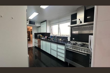 Apartamento à venda com 4 quartos, 253m² em Campo Belo, São Paulo